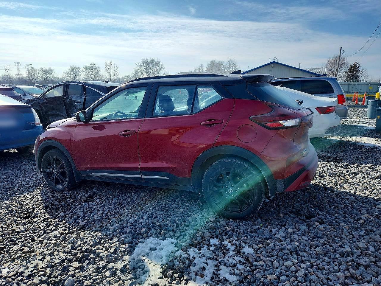 2023 NISSAN KICKS SR photo 2