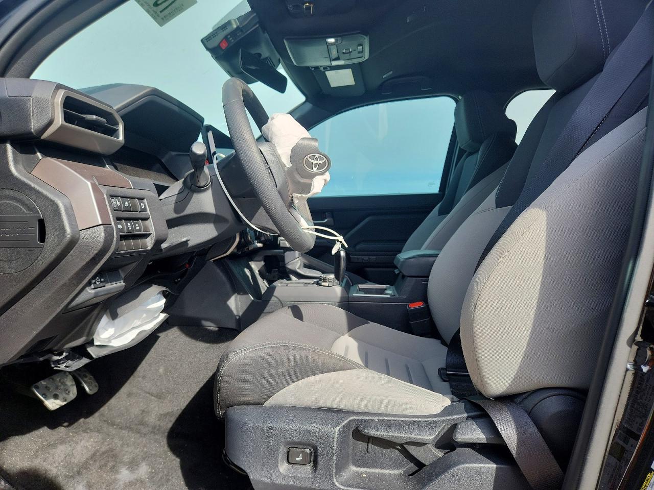 2025 TOYOTA TACOMA DOUBLE CAB photo 13