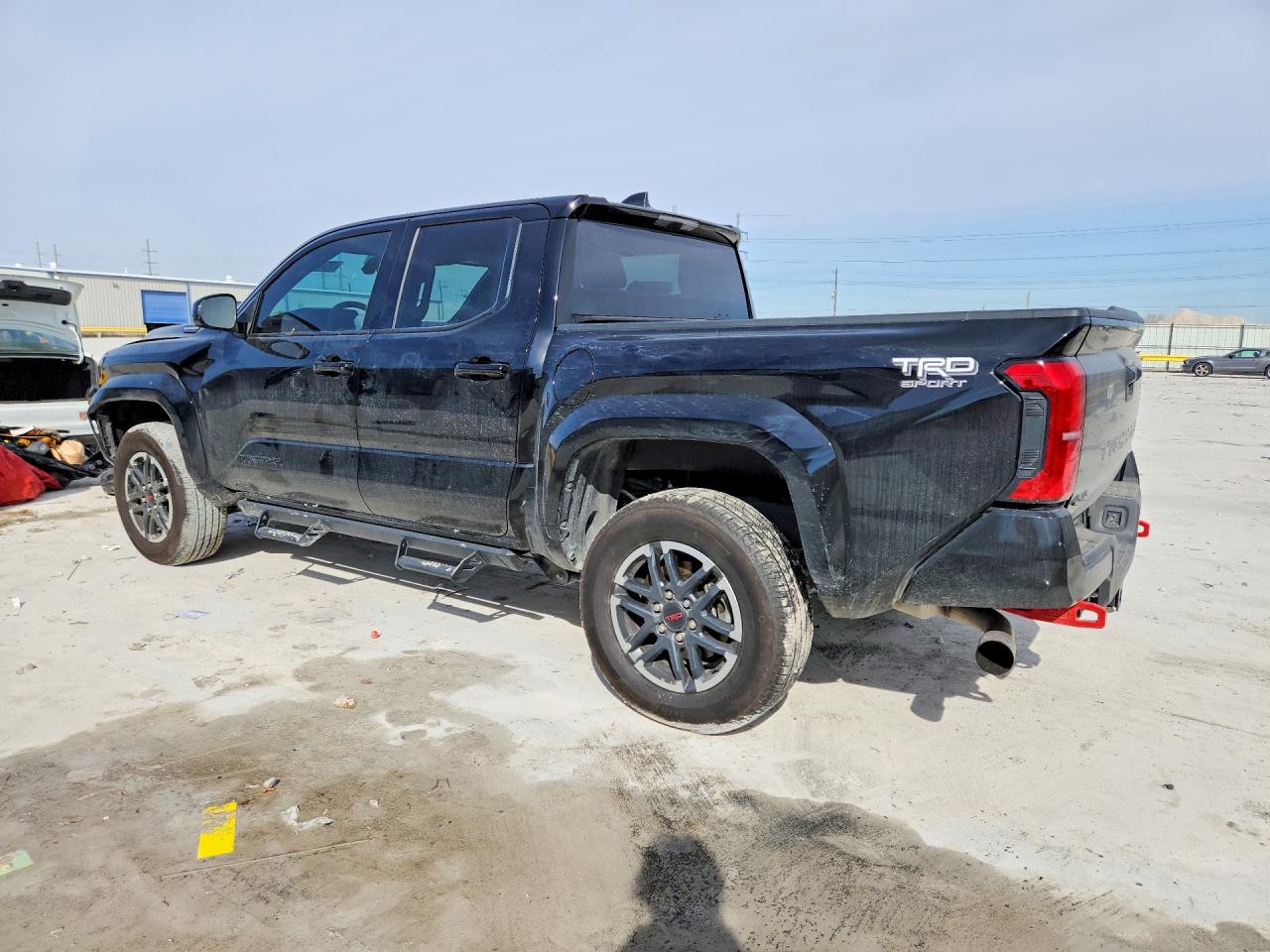 2025 TOYOTA TACOMA DOUBLE CAB photo 3