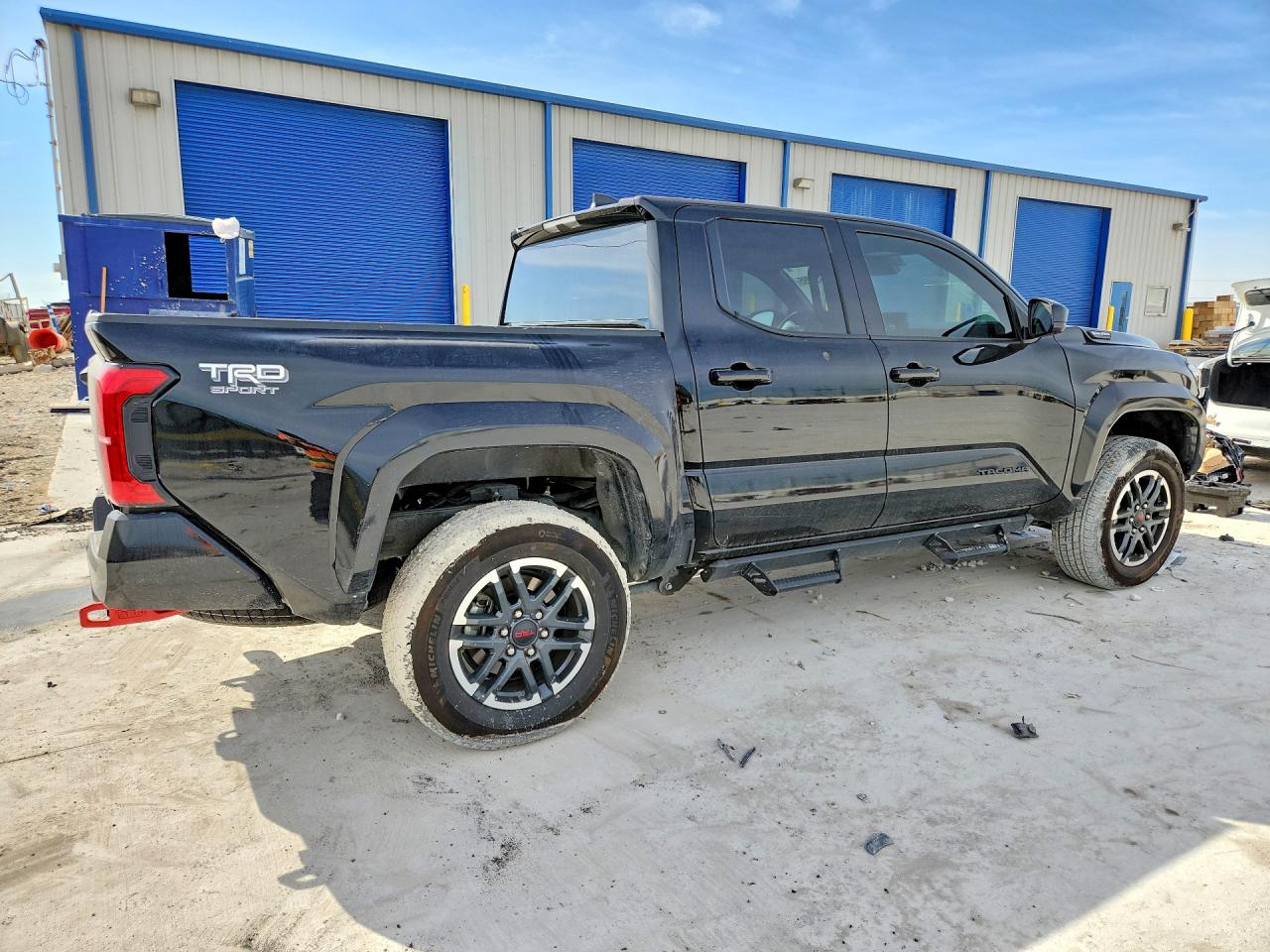2025 TOYOTA TACOMA DOUBLE CAB photo 5