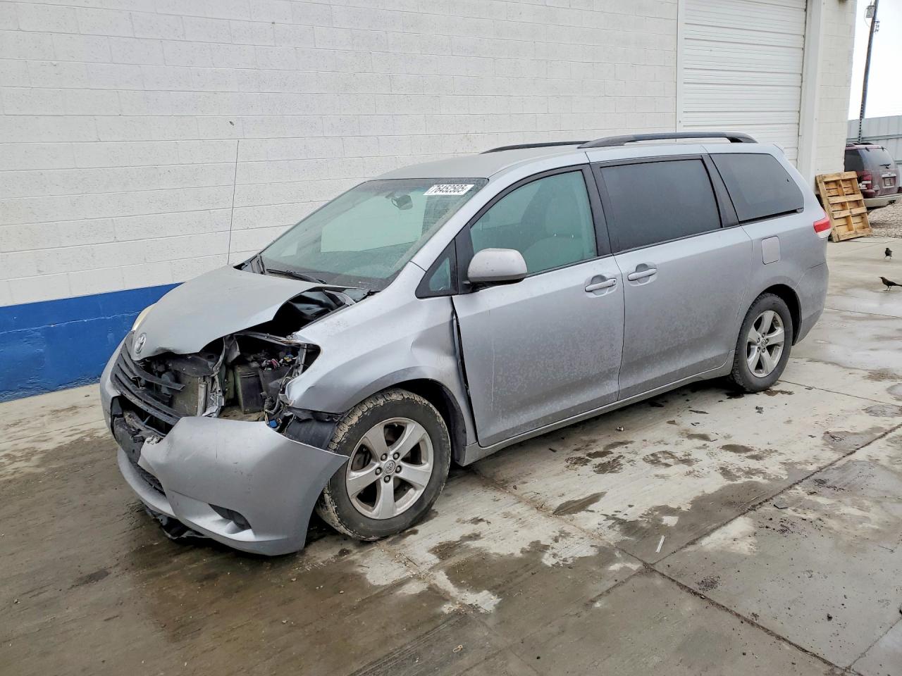 2013 TOYOTA SIENNA