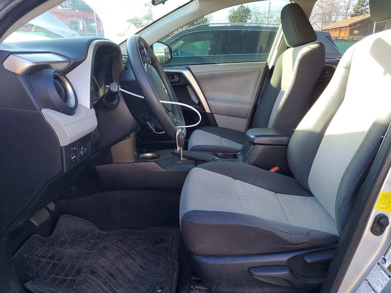2013 TOYOTA RAV4 LE photo 7