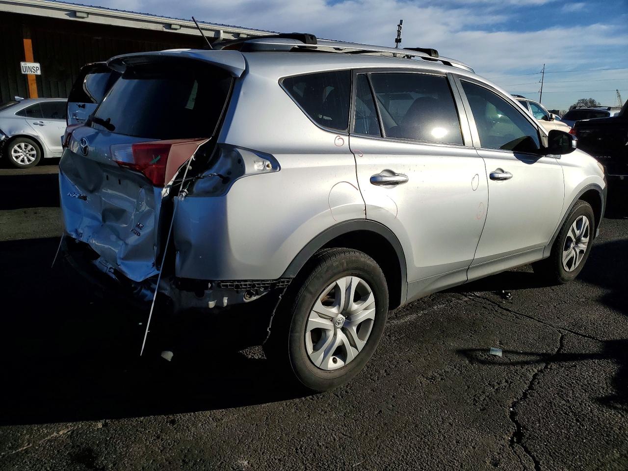 2013 TOYOTA RAV4 LE photo 3