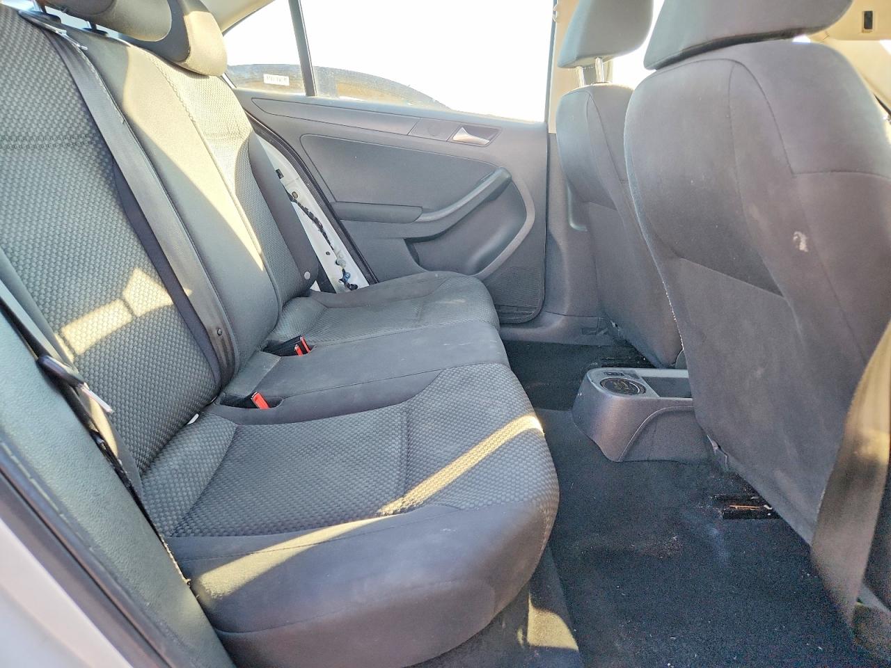 2012 VOLKSWAGEN JETTA BASE photo 10