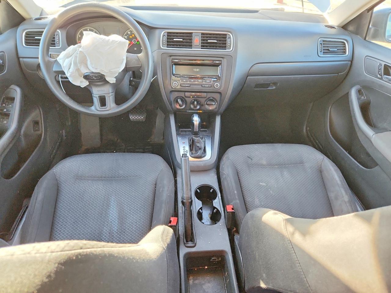 2012 VOLKSWAGEN JETTA BASE photo 8