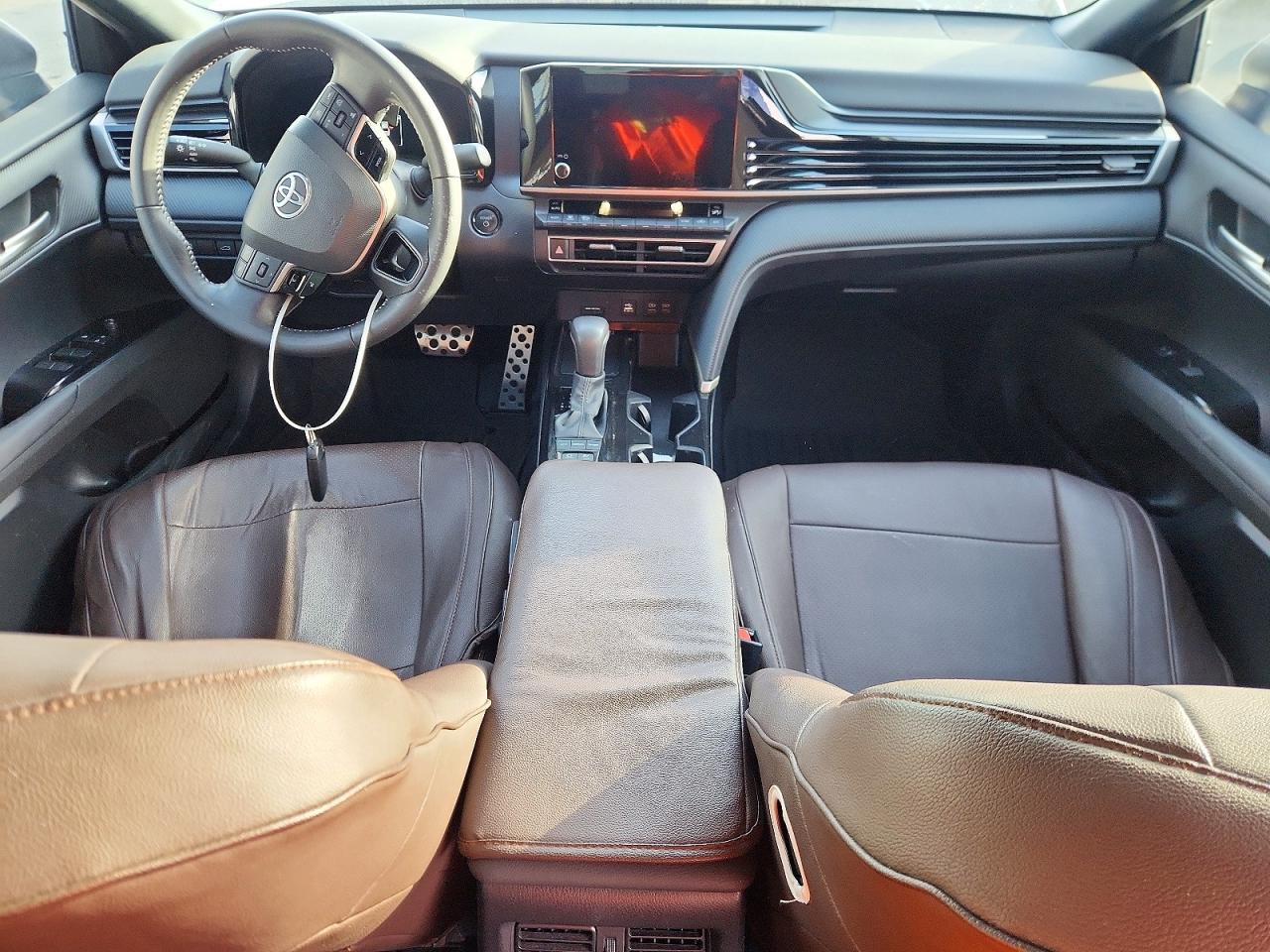 2025 TOYOTA CAMRY XSE photo 8