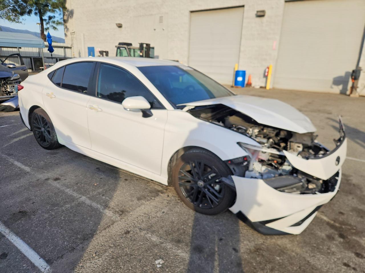 2025 TOYOTA CAMRY XSE photo 4