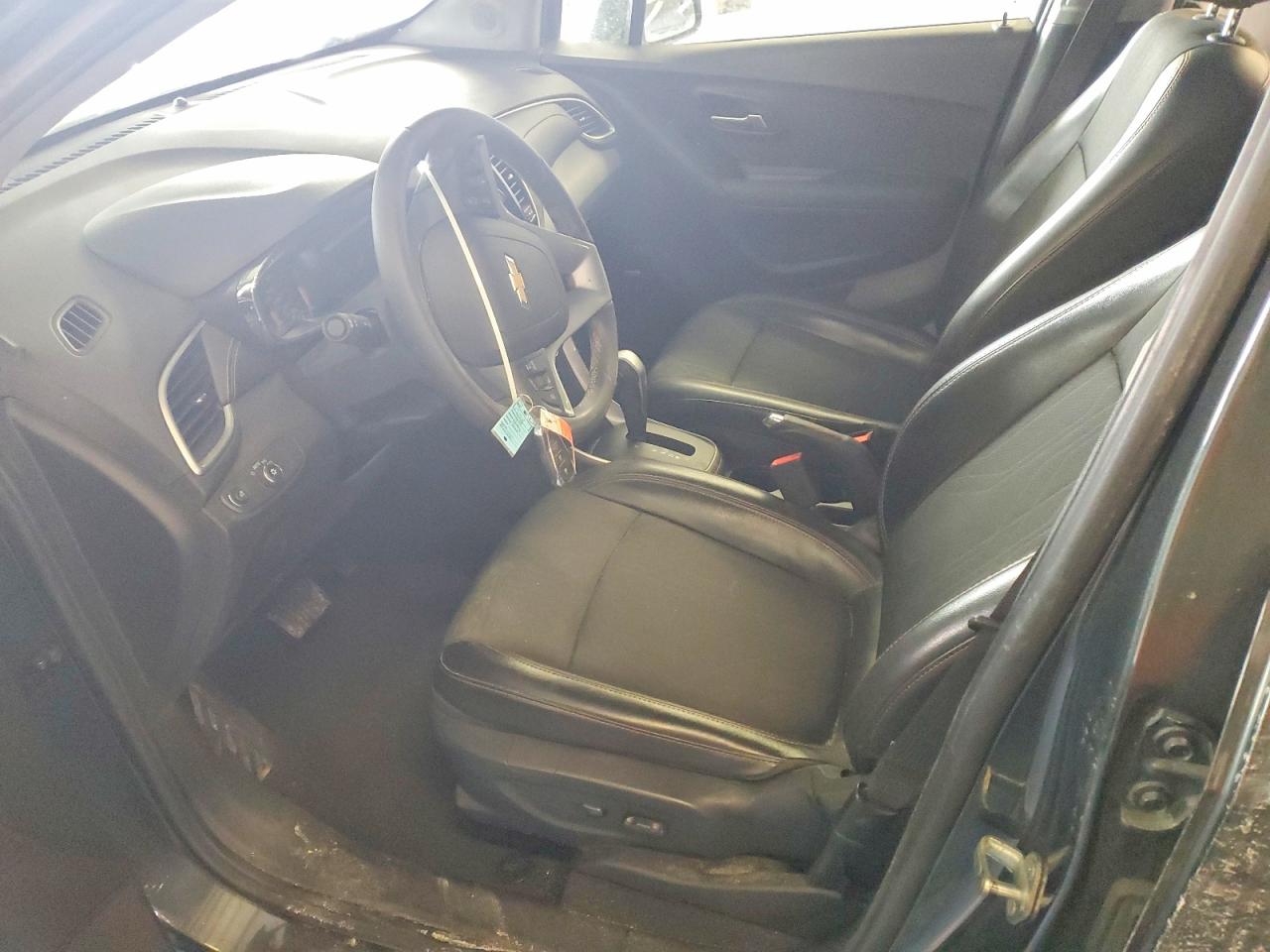 2018 CHEVROLET TRAX 1LT photo 13