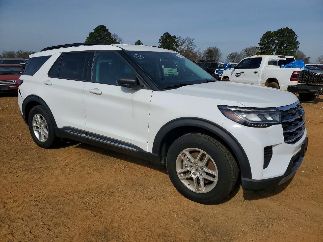 2025 FORD EXPLORER ACTIVE photo 4