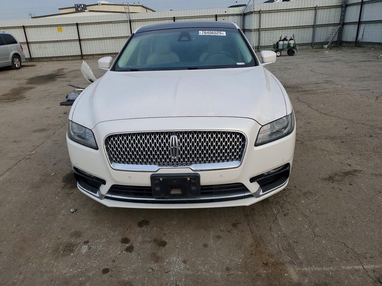 2019 LINCOLN CONTINENTAL SELECT photo 5