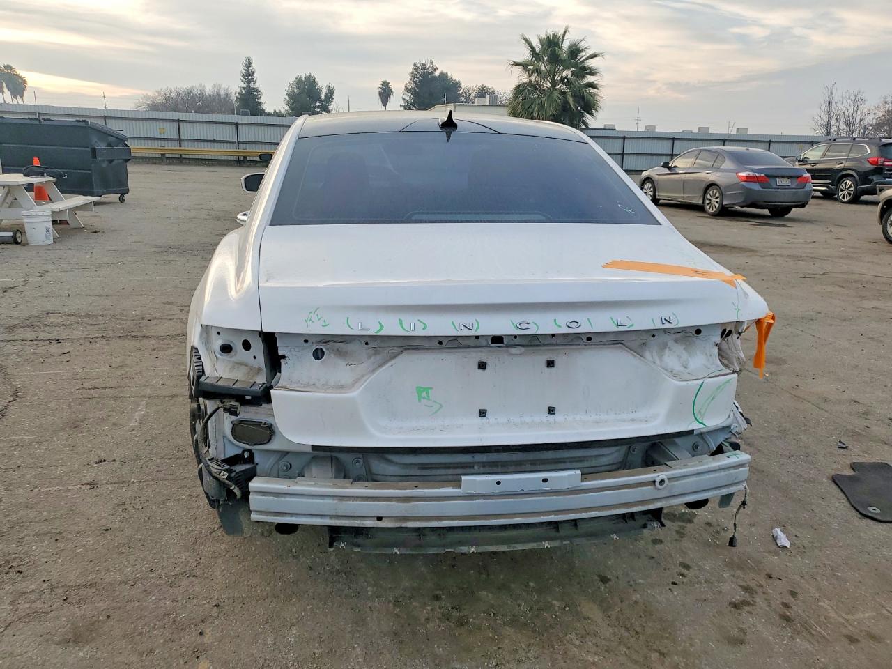 2019 LINCOLN CONTINENTAL SELECT photo 6