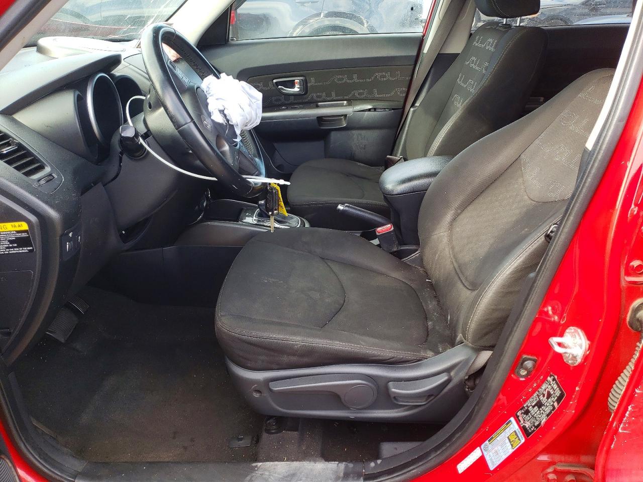 2013 KIA SOUL + photo 13