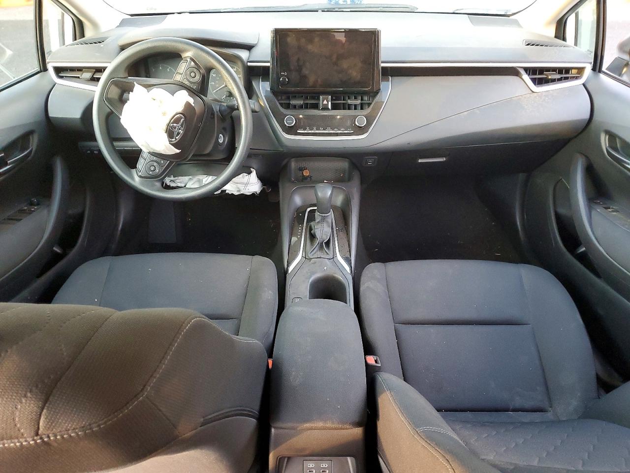 2024 TOYOTA COROLLA LE photo 8