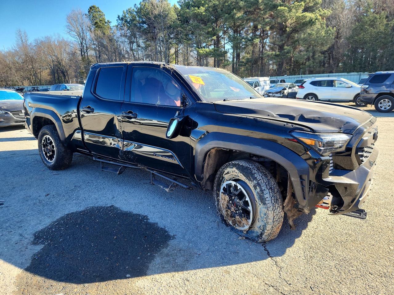 2025 TOYOTA TACOMA TRD OFF-ROAD photo 4