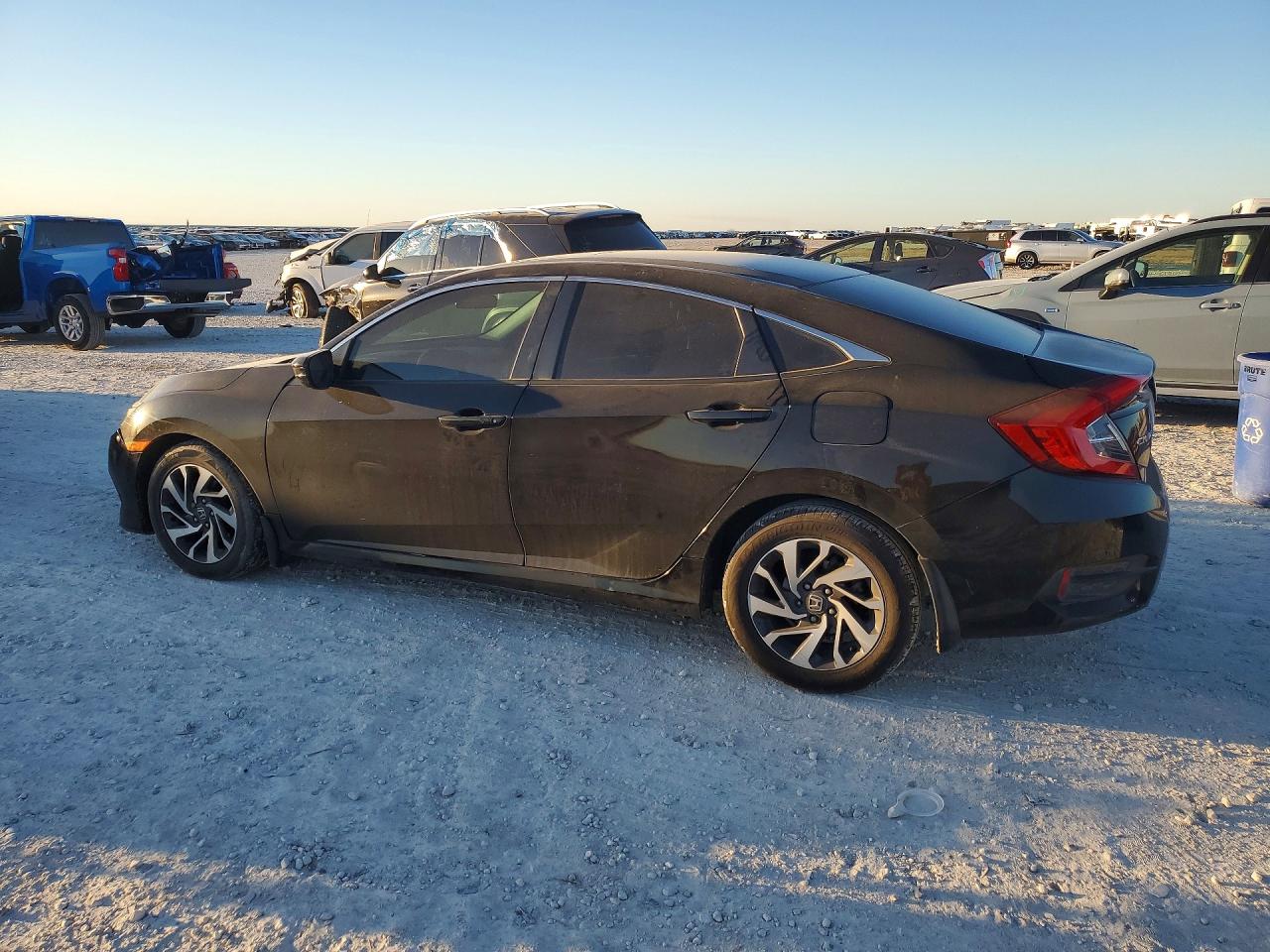 2016 HONDA CIVIC EX photo 2