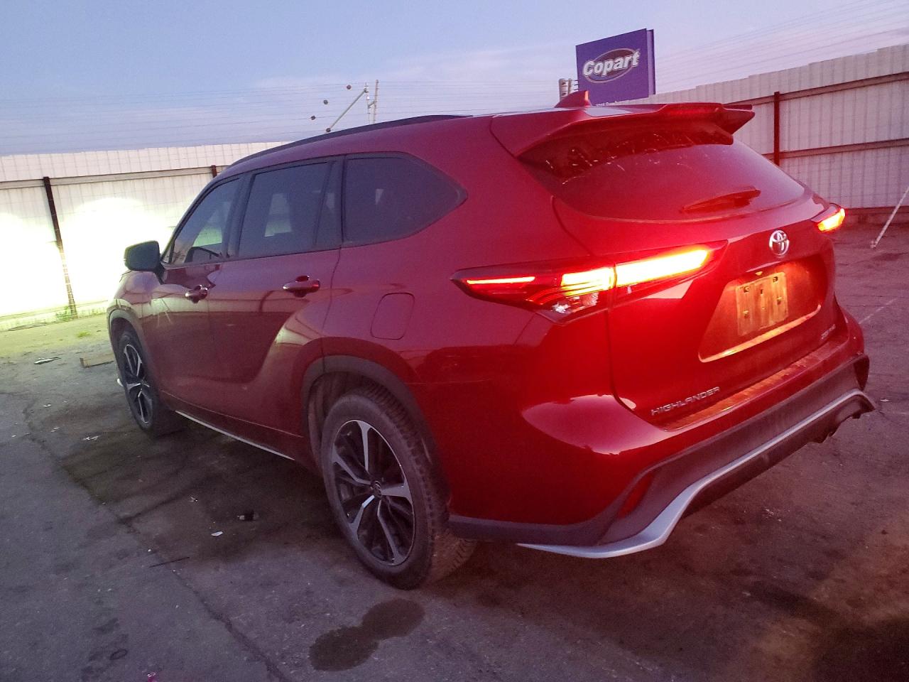 2021 TOYOTA HIGHLANDER XSE photo 4