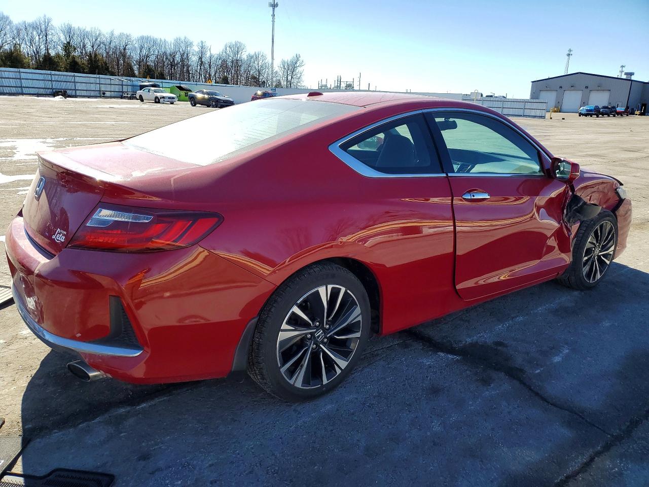 2016 HONDA ACCORD photo 5