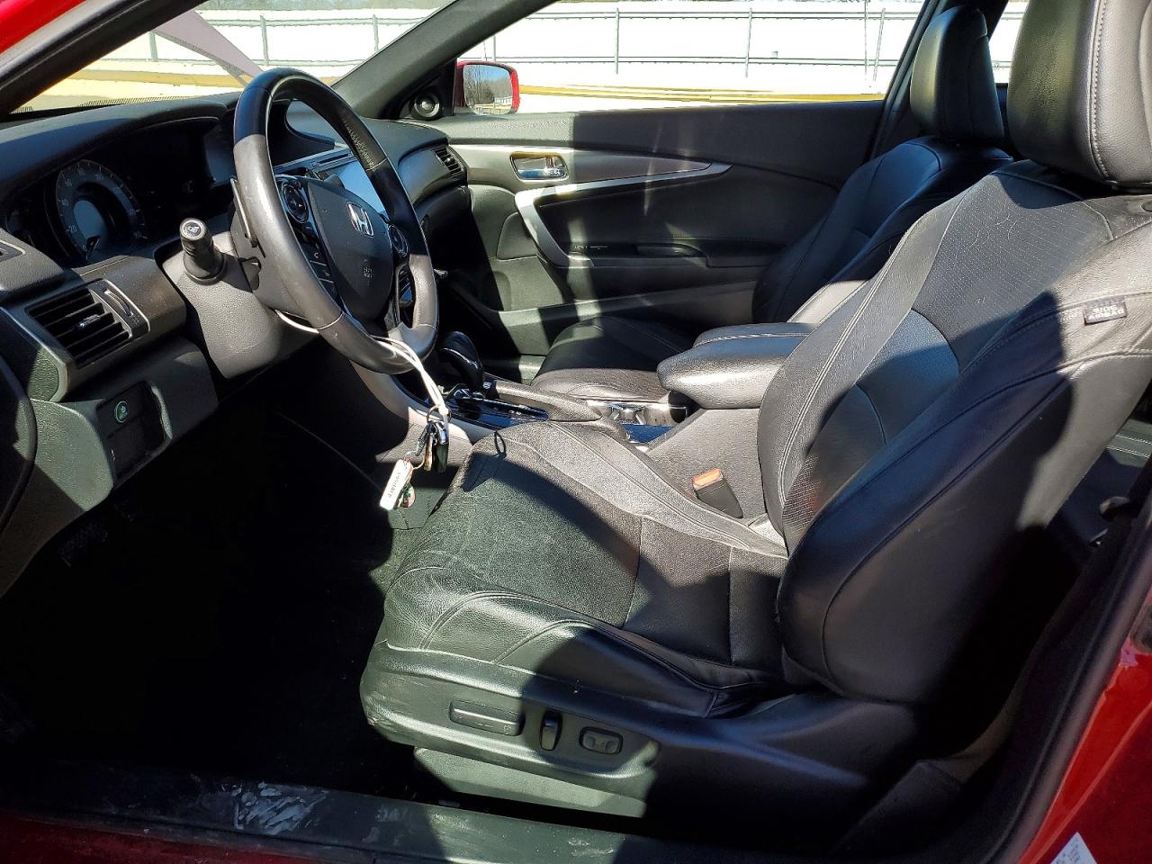2016 HONDA ACCORD photo 13