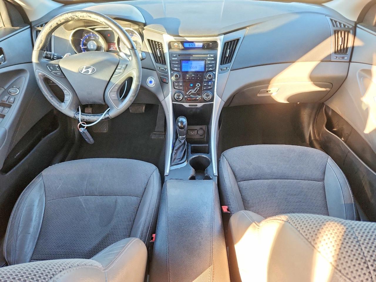 2013 HYUNDAI SONATA SE photo 15