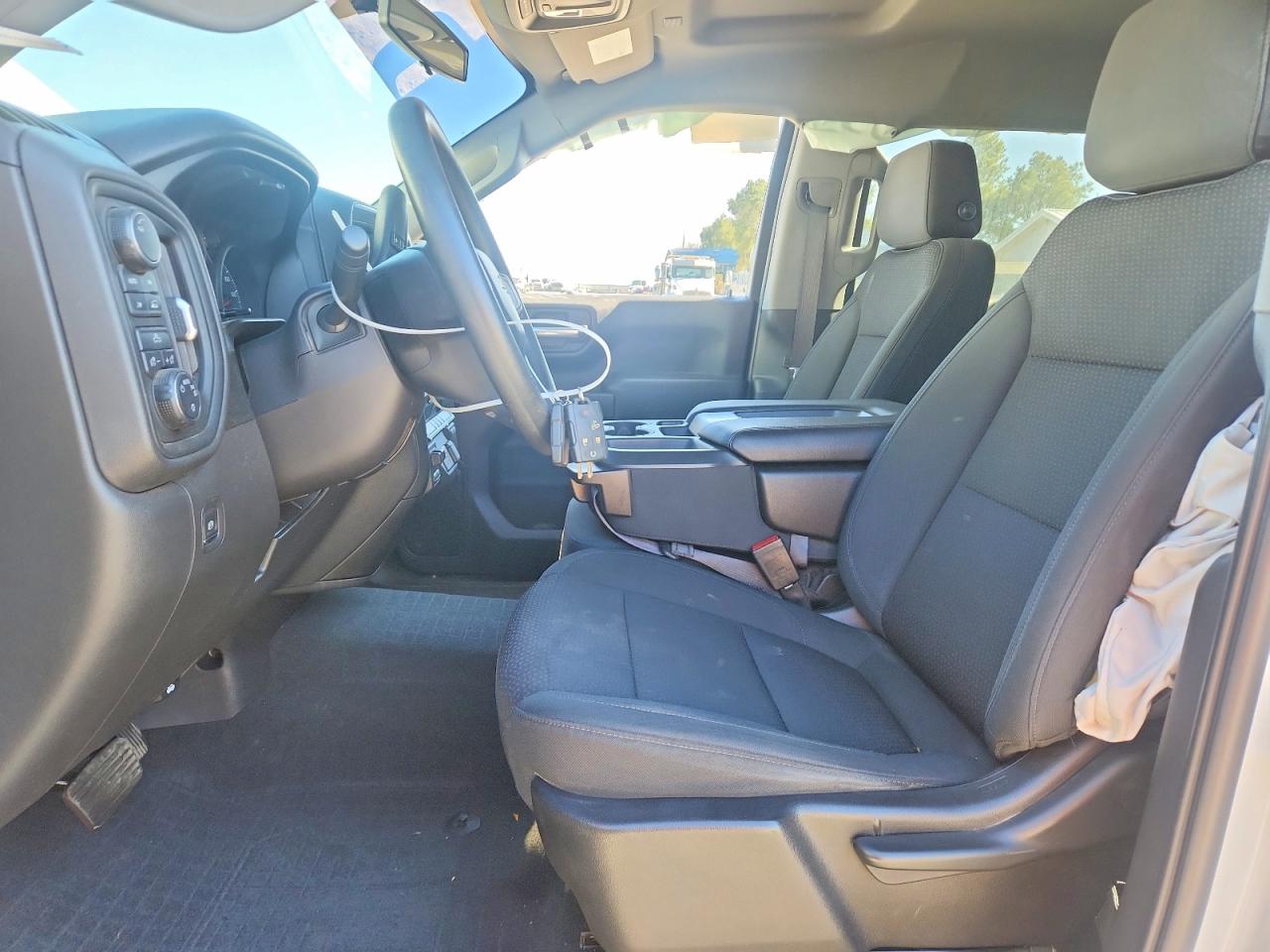 2021 CHEVROLET SILVERADO K1500 CUSTOM photo 13