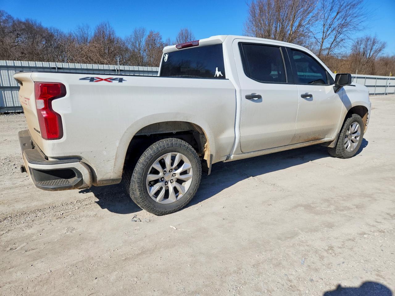 2021 CHEVROLET SILVERADO K1500 CUSTOM photo 5