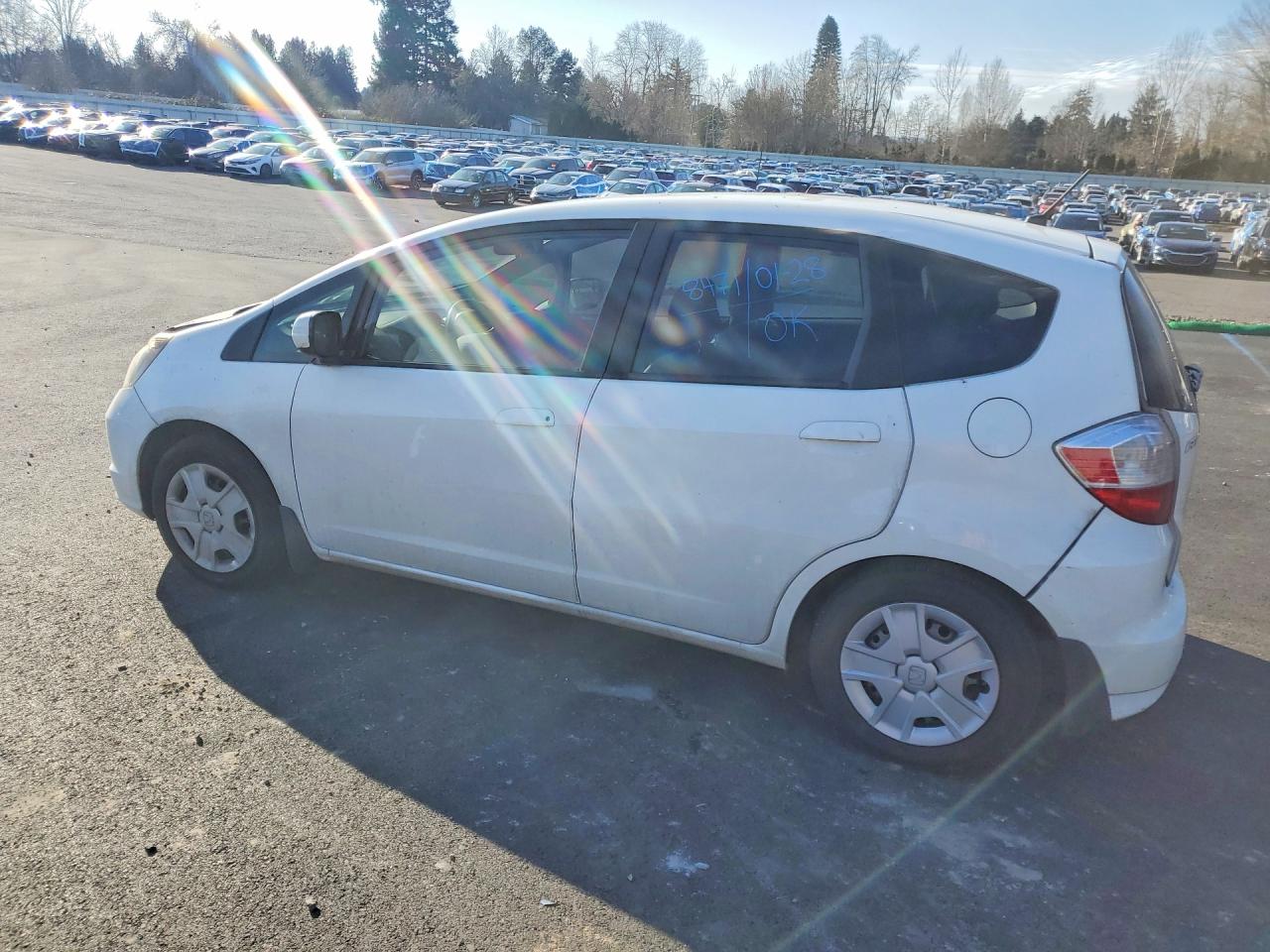 2013 HONDA FIT photo 2