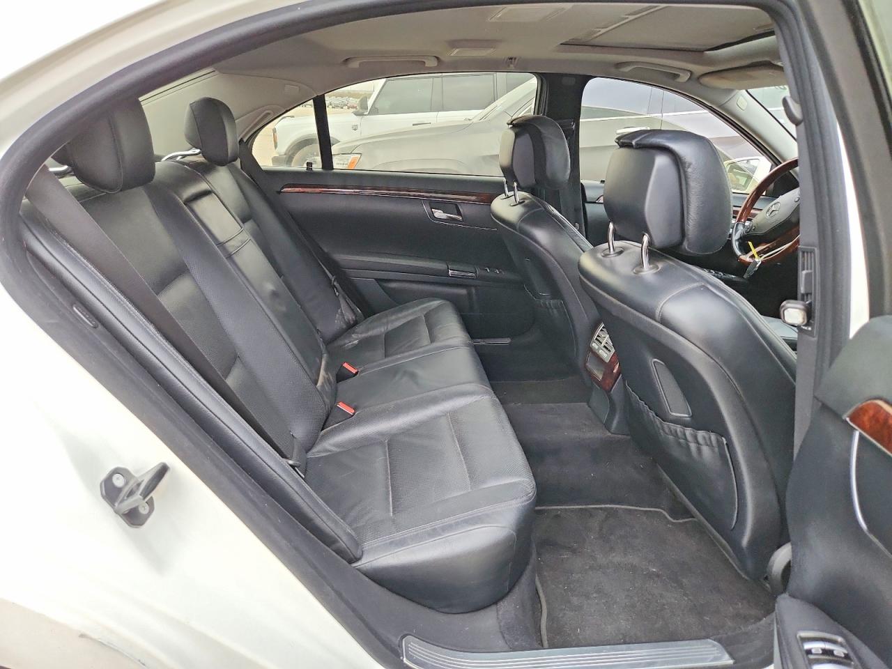 2010 MERCEDES-BENZ S 550 photo 28