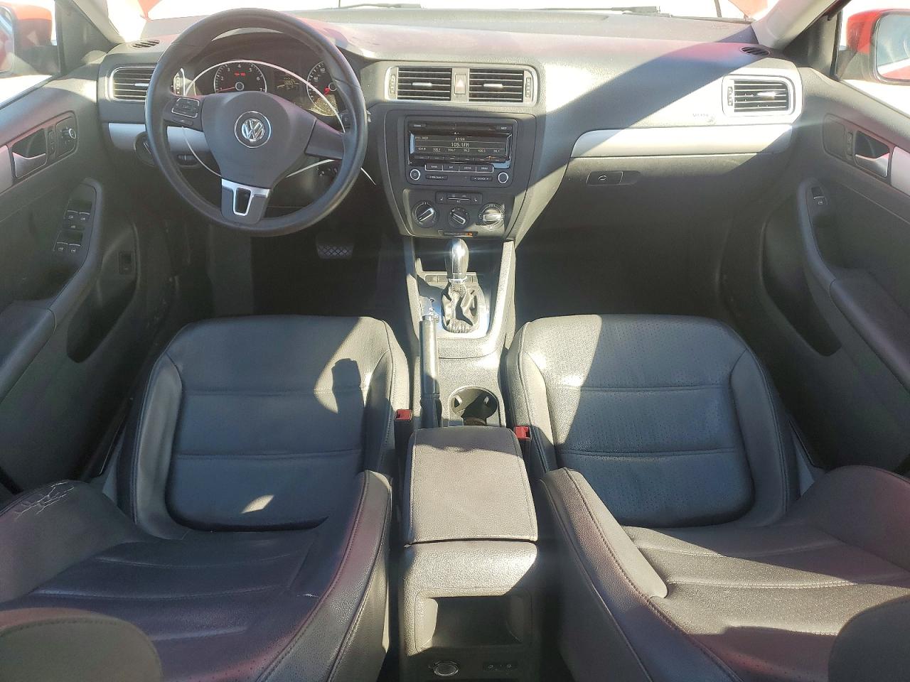 2013 VOLKSWAGEN JETTA SE photo 8