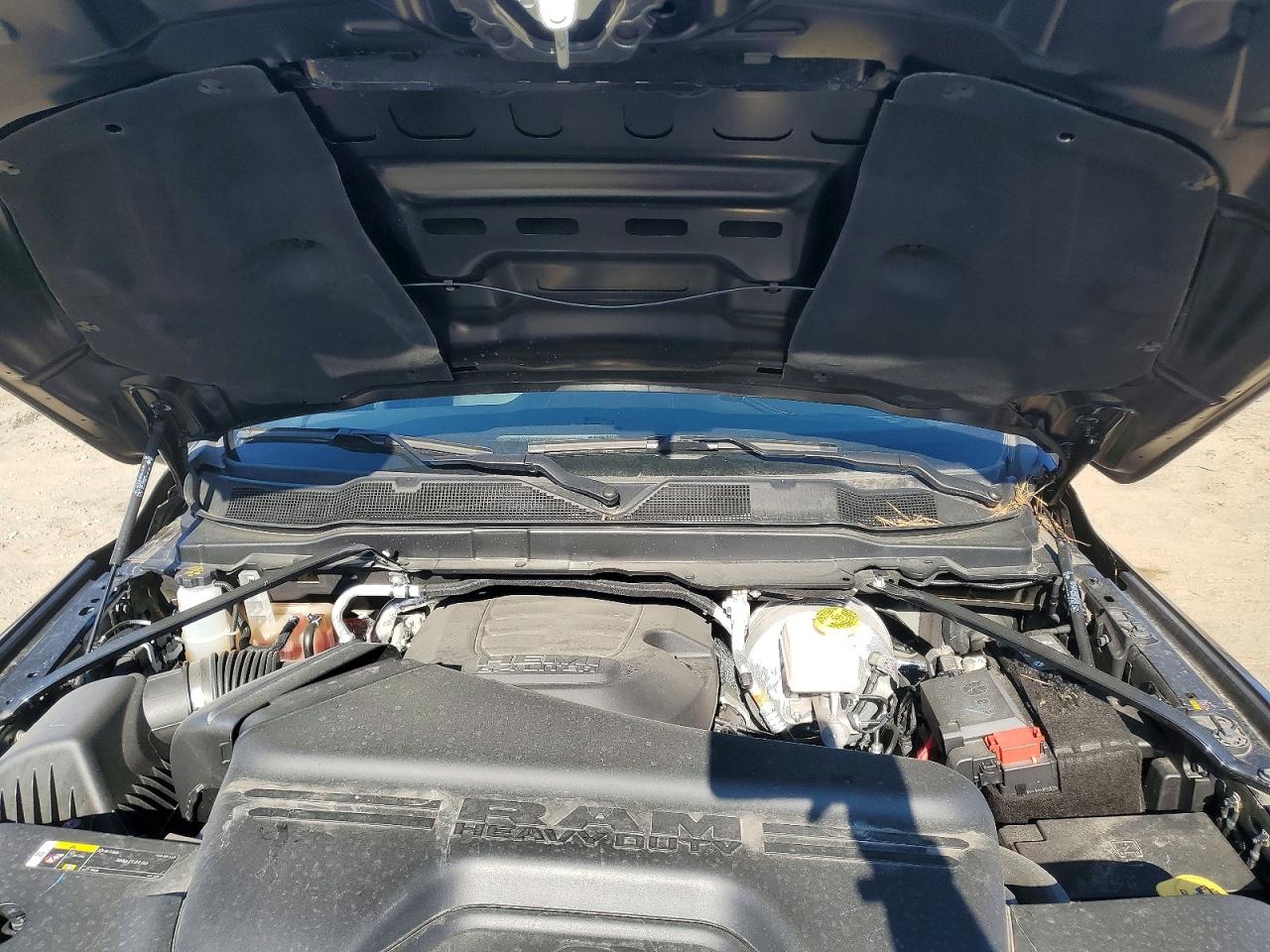 2025 RAM 2500 POWERWAGON photo 11