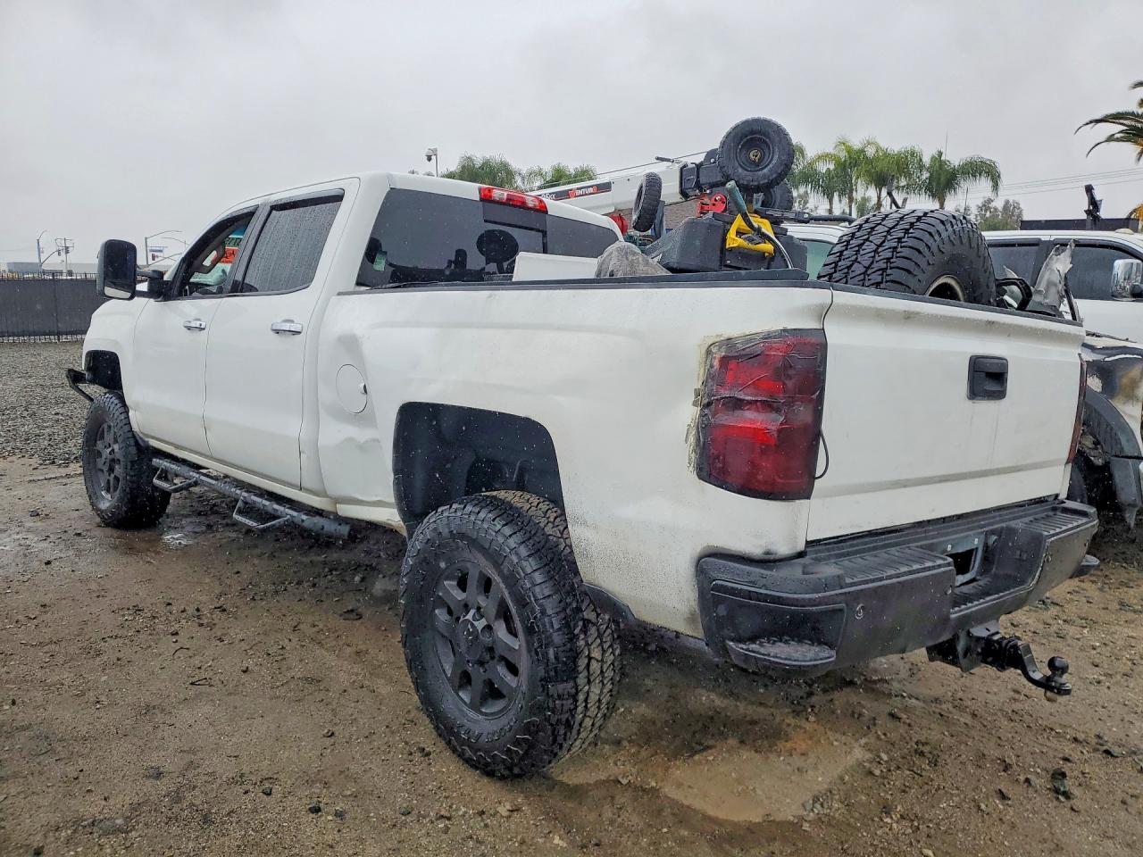 2015 CHEVROLET SILVERADO K2500 HEAVY DUTY LTZ photo 3
