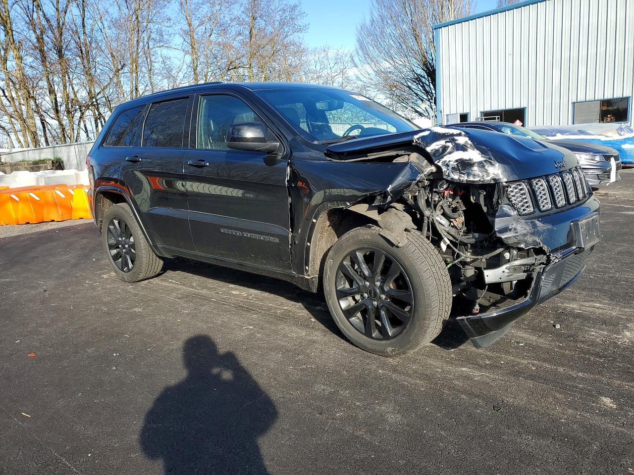 2019 JEEP GRAND CHEROKEE LAREDO photo 4