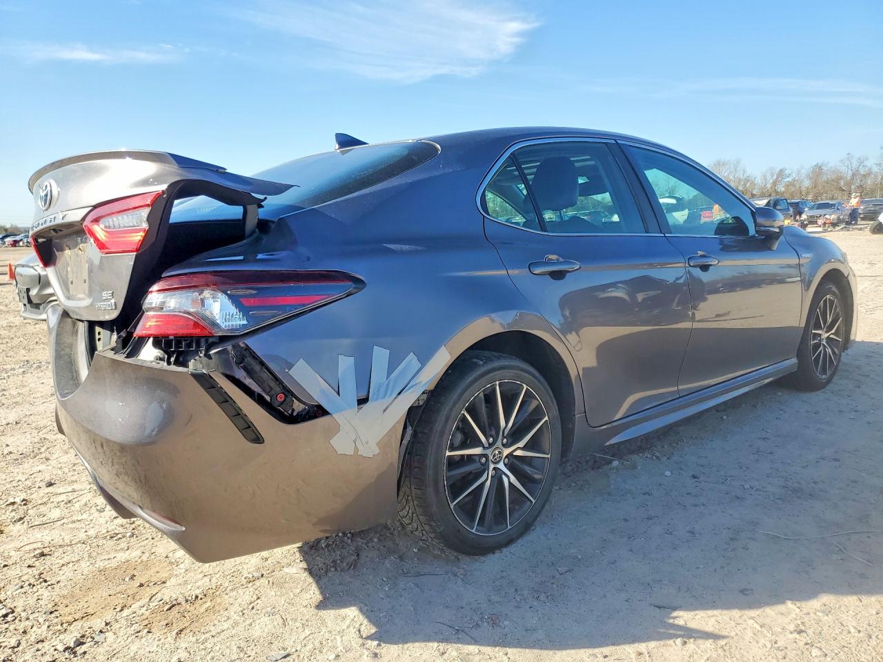 2021 TOYOTA CAMRY SE photo 7