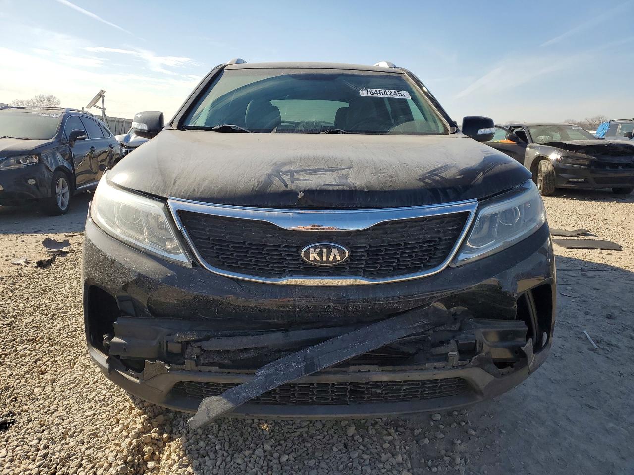 2015 KIA SORENTO LX photo 9