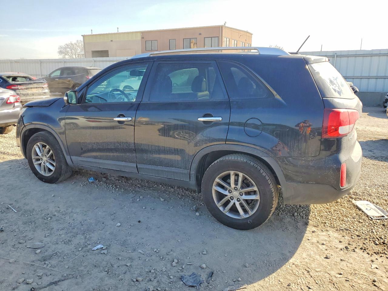 2015 KIA SORENTO LX photo 3