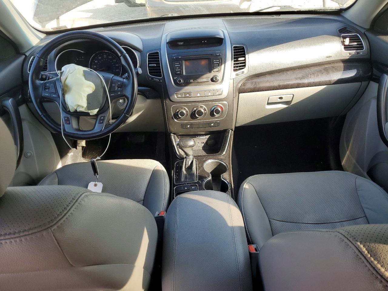 2015 KIA SORENTO LX photo 15
