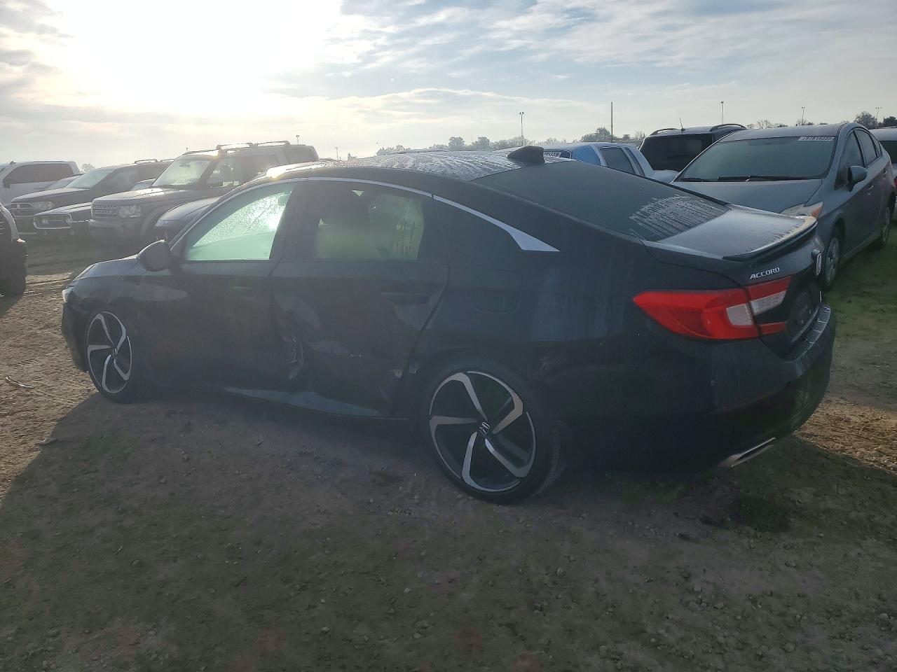 2020 HONDA ACCORD SPORT photo 2