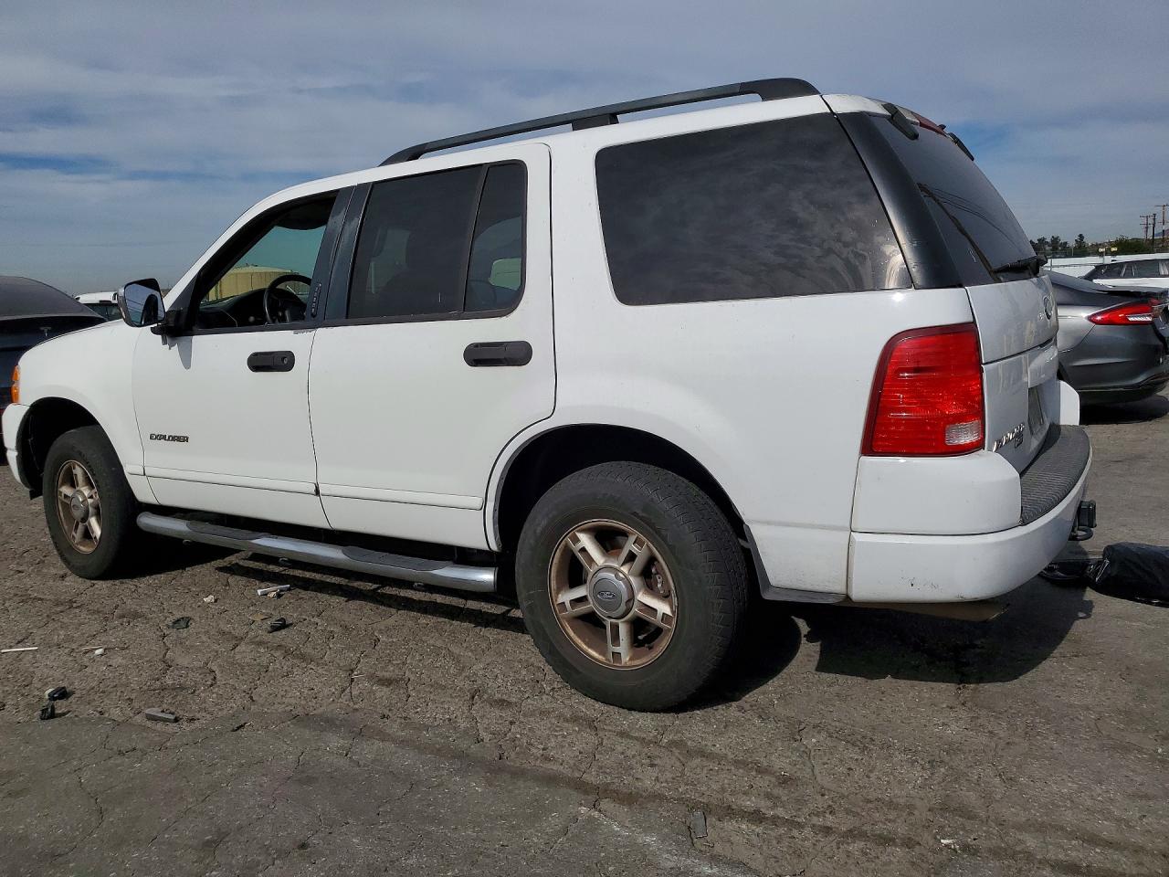 2004 FORD EXPLORER XLT photo 4