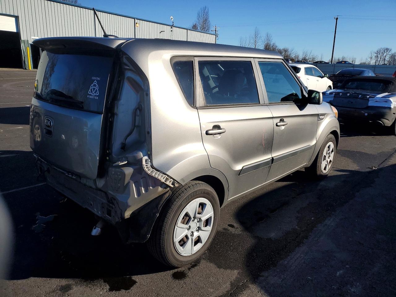 2013 KIA SOUL photo 3