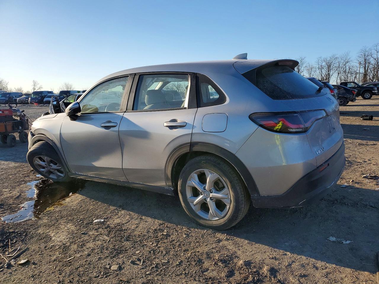 2024 HONDA HR-V LX photo 2