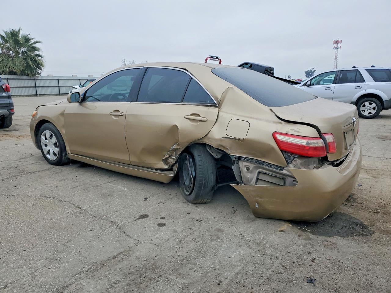 2009 TOYOTA CAMRY LE photo 3