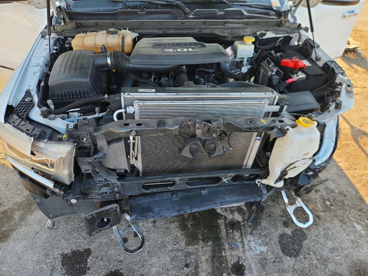 2021 RAM 1500 LIMITED photo 11