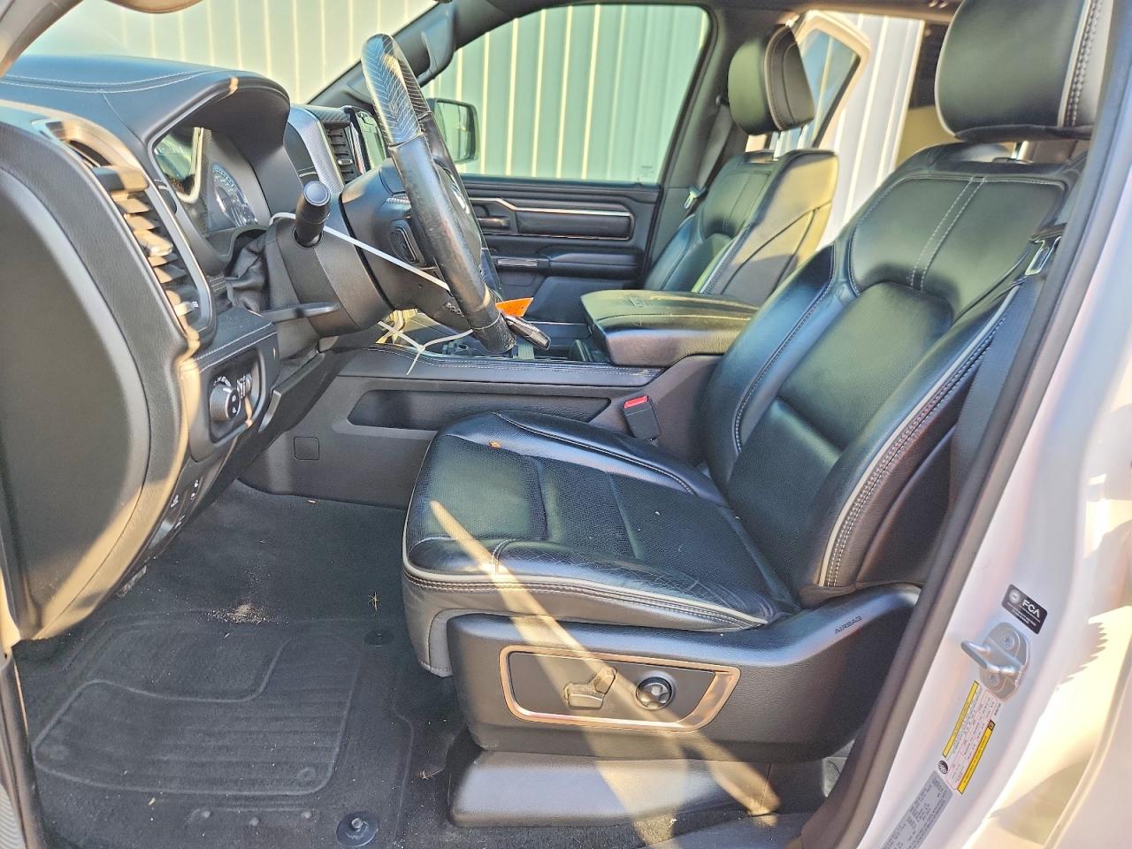 2021 RAM 1500 LIMITED photo 7