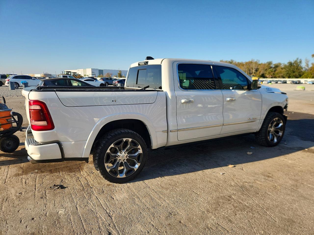2021 RAM 1500 LIMITED photo 3