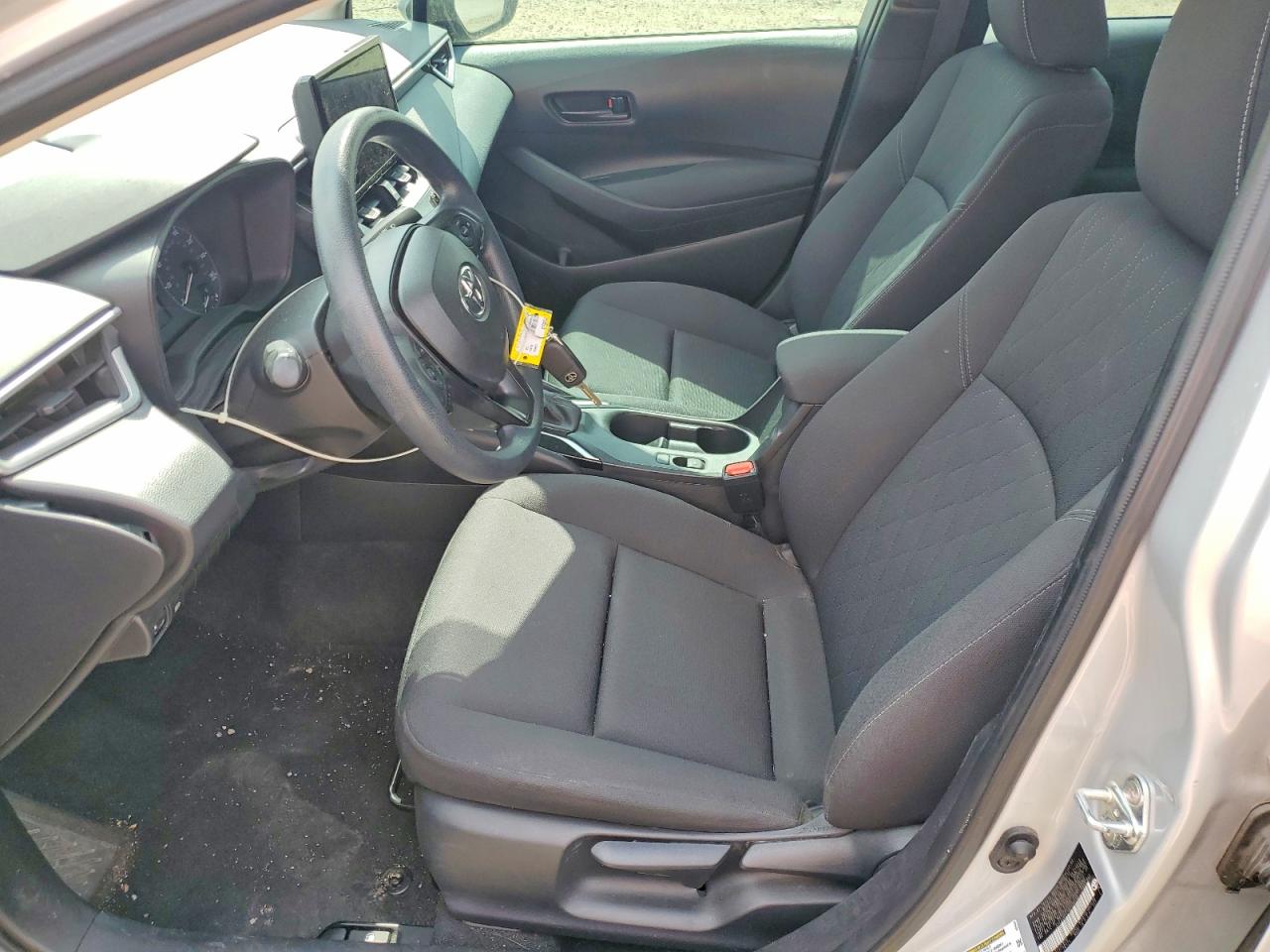 2024 TOYOTA COROLLA LE photo 7
