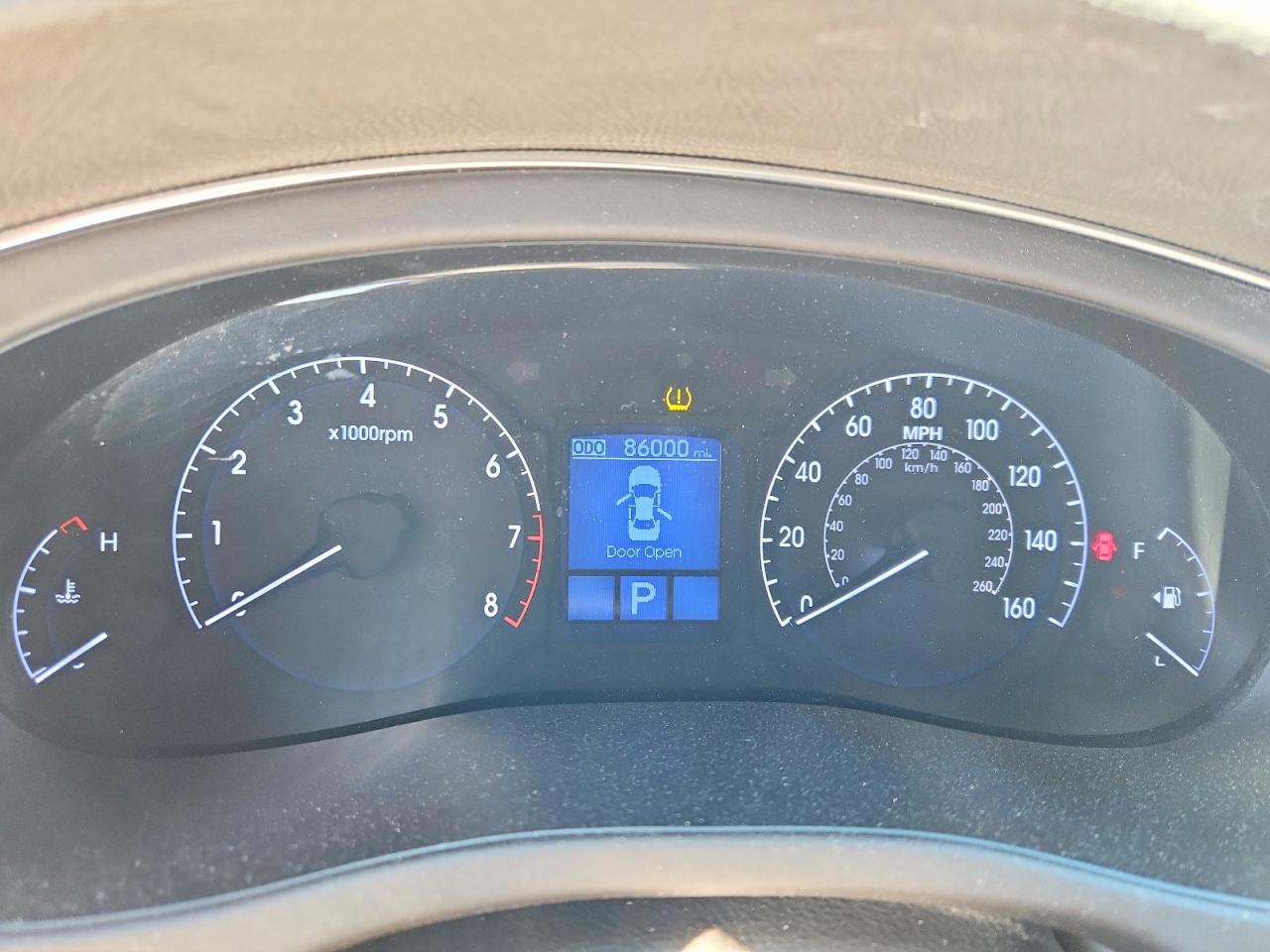 2013 HYUNDAI GENESIS 3.8L photo 17