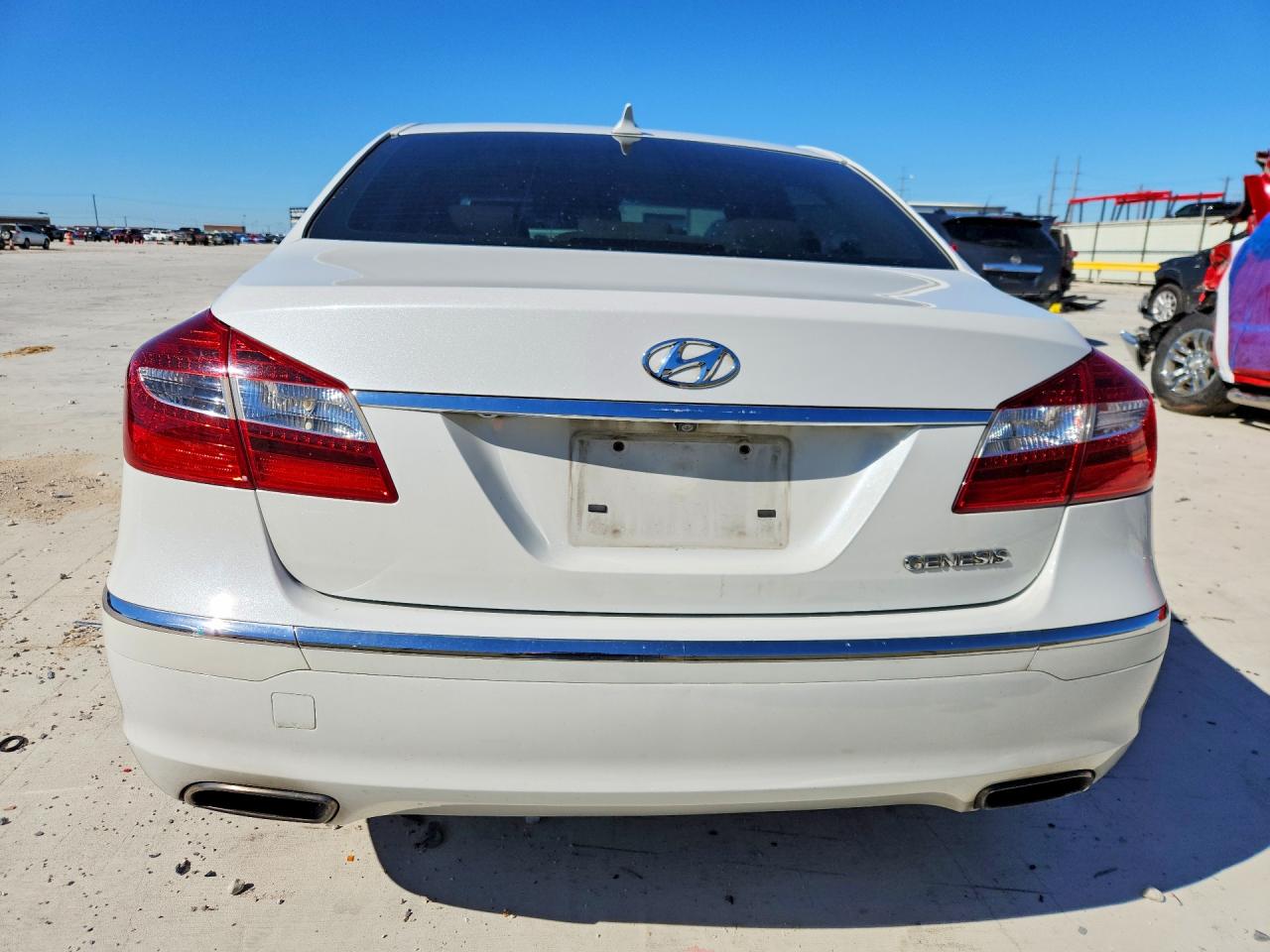 2013 HYUNDAI GENESIS 3.8L photo 11