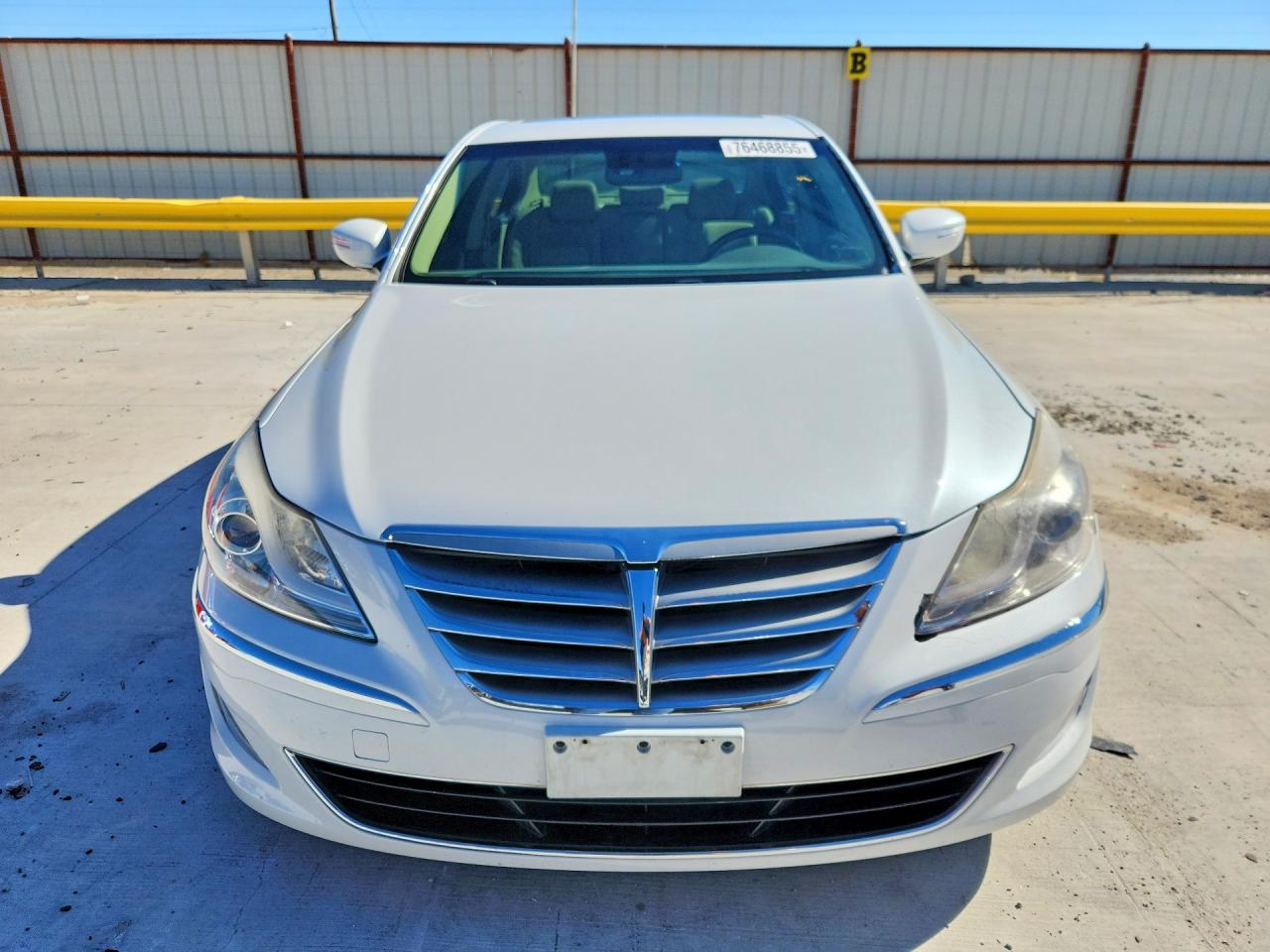 2013 HYUNDAI GENESIS 3.8L photo 9