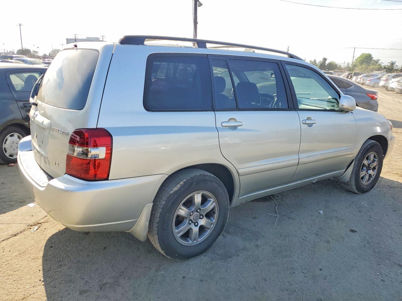 2005 TOYOTA HIGHLANDER LIMITED photo 3