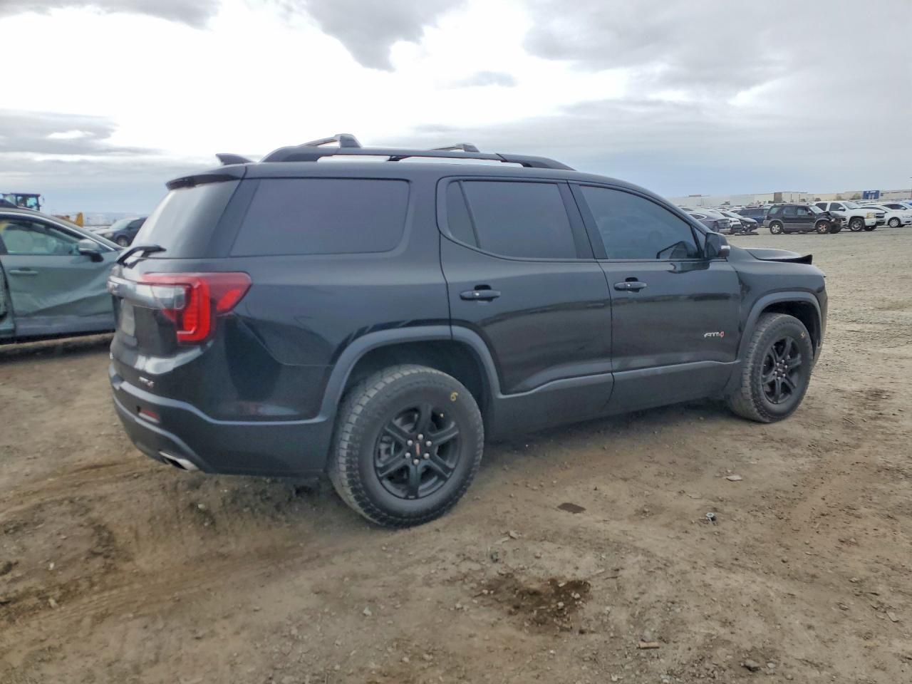 2021 GMC ACADIA AT4 photo 3