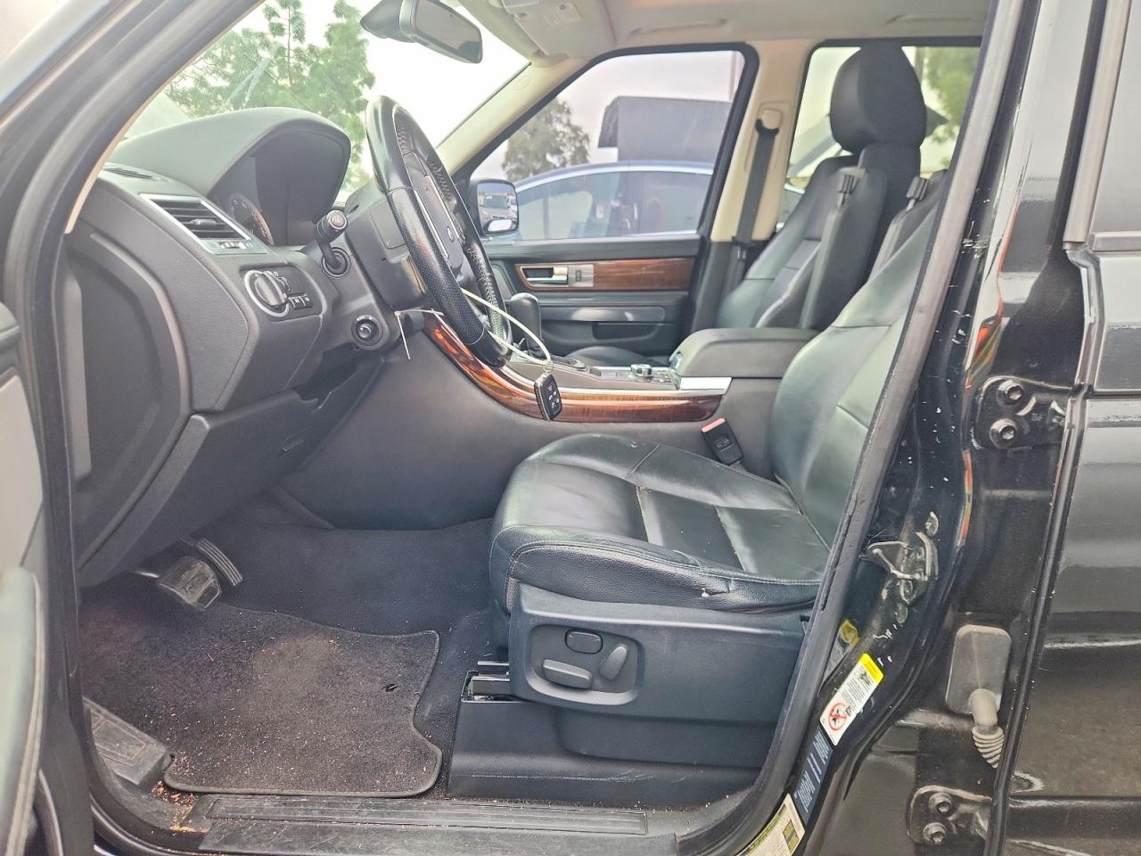 2011 LAND ROVER RANGE ROVER SPORT HSE photo 13